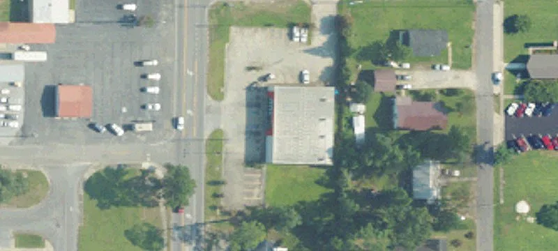 912 Douglas Ave