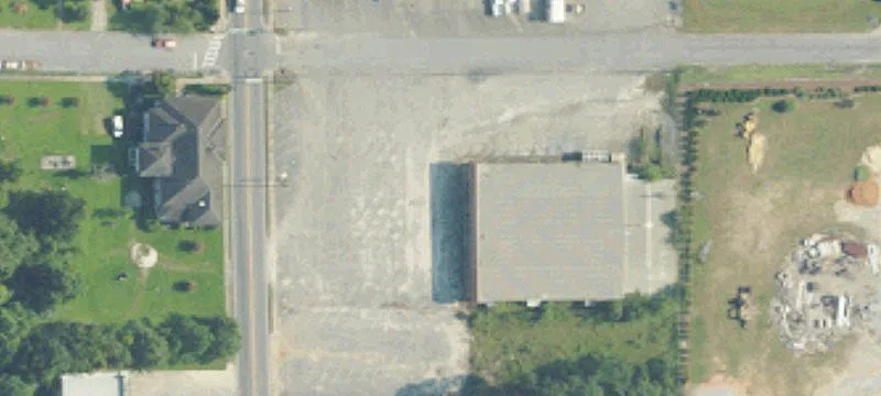 440 Douglas Ave