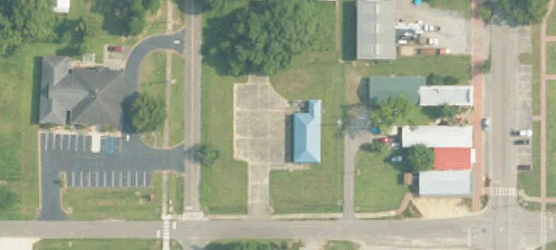 106 Broadway St