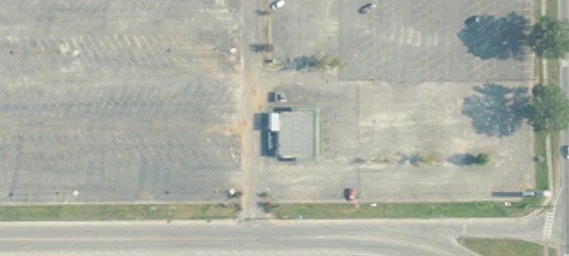 2139 Douglas Ave