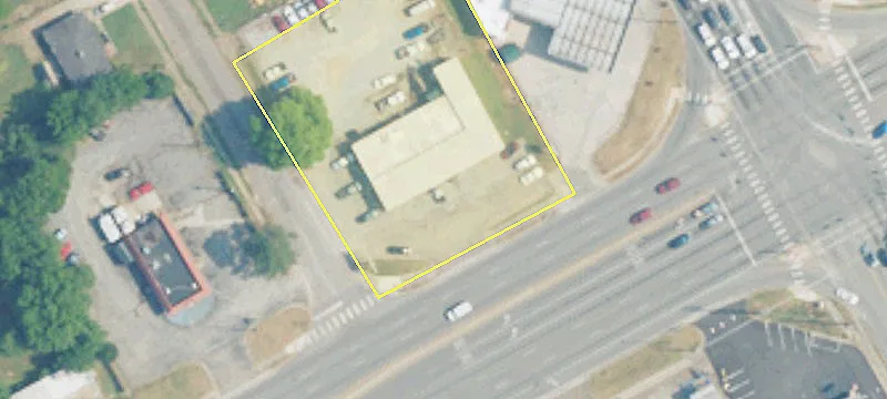 University Dr