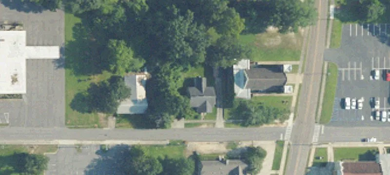 304 Sowell St
