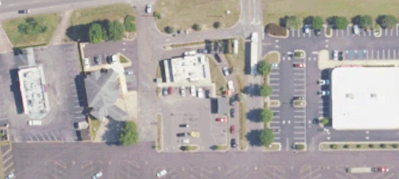 706 Main St
