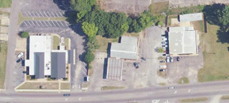 369 Main St