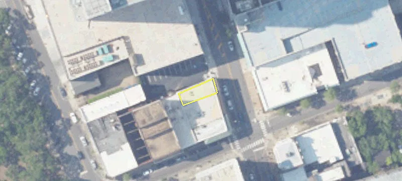 7 Royal St