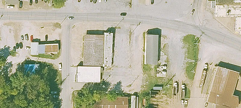 906 Main St