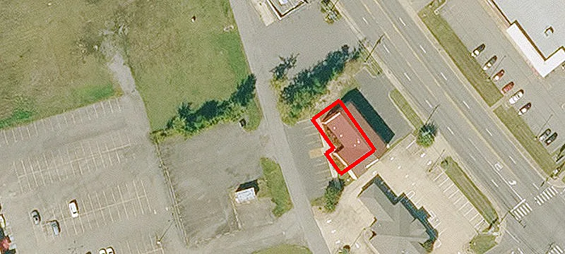 3205 Main St