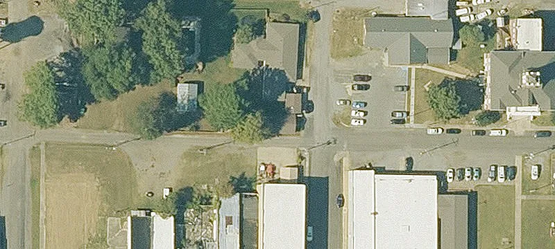 106 3rd St