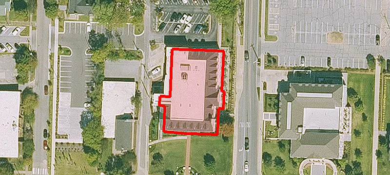 800 Maple St