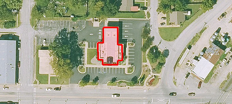 320 Main St