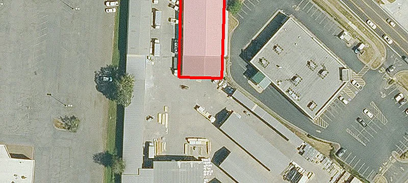 1435 Main St