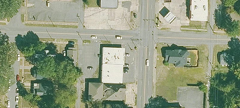 1725 Main St