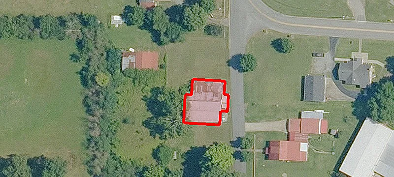 16 Lewis Dr