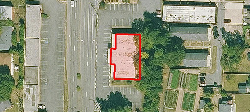 825 University Ave