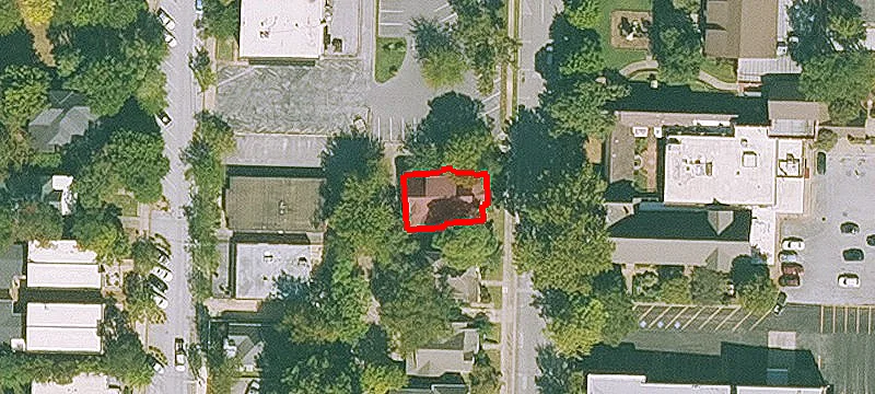 225  Ave