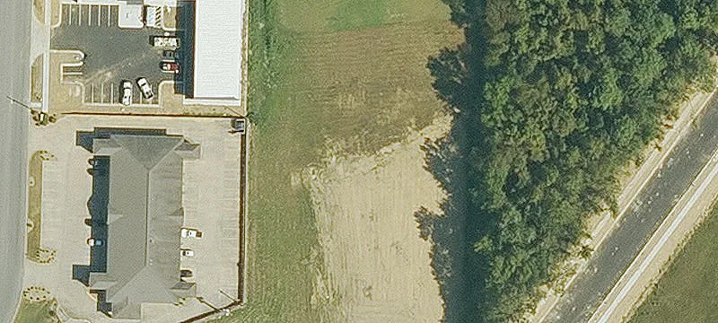 1200 Main St