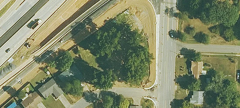 800 James St
