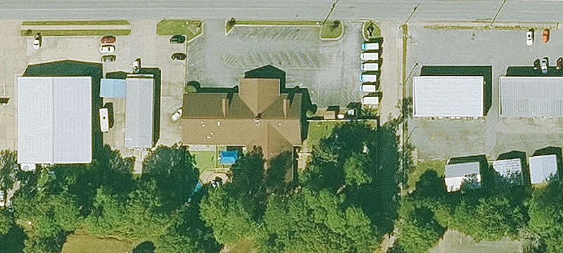 309 Roya Ln