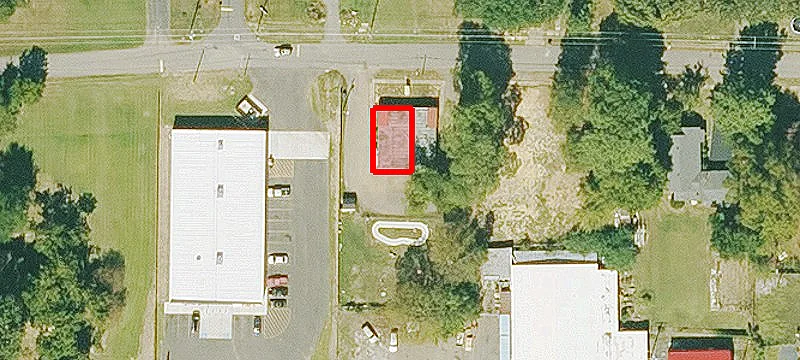 901 1st St