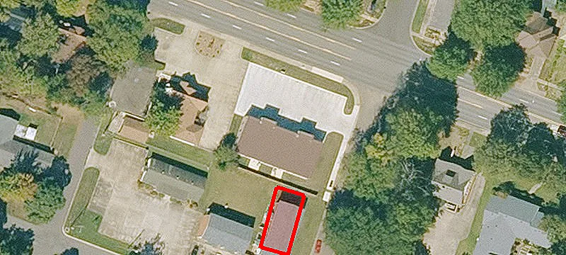1703 Main St