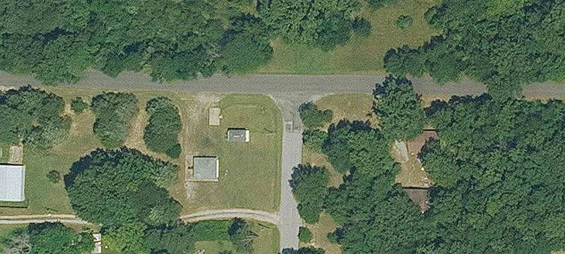 703 Lakeshore Rd
