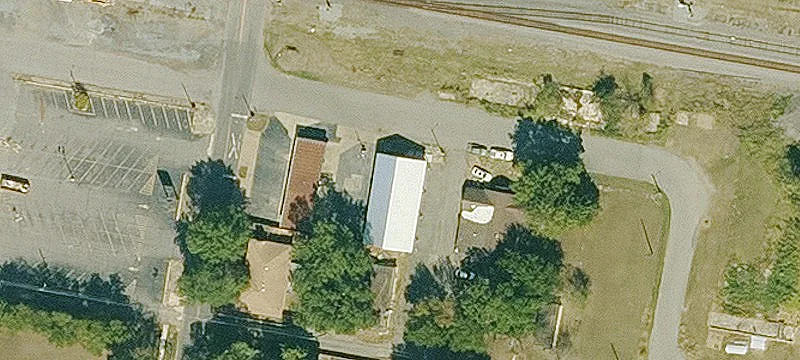 404 Railroad Ave