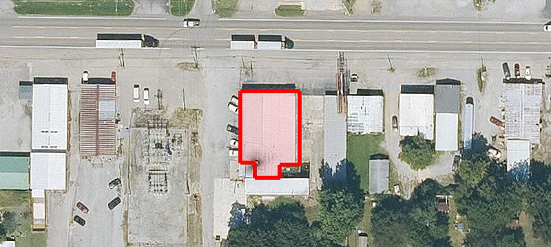 1325 Main St