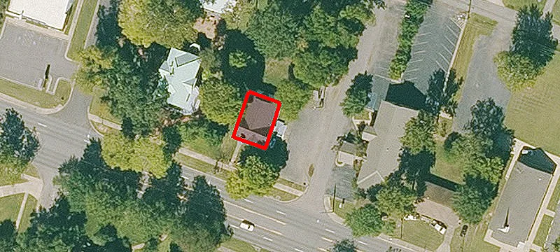 1410 Main St