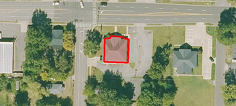402 Pkwy Dr