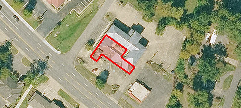 3016 Main St