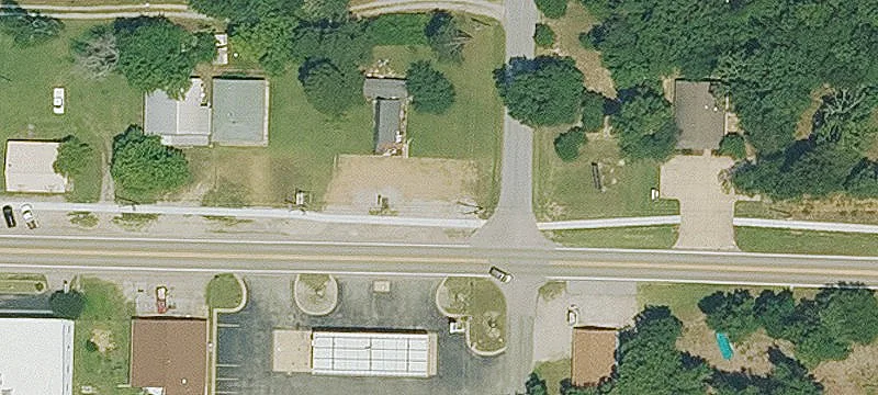 702 Central Blvd