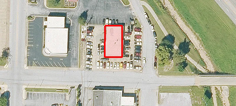 221 Rdg Ave