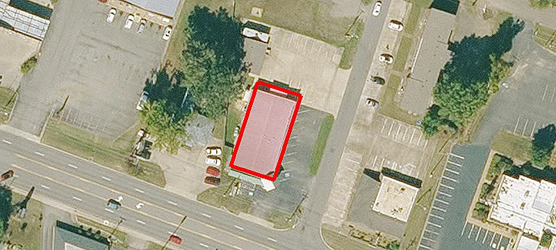 2600 Main St
