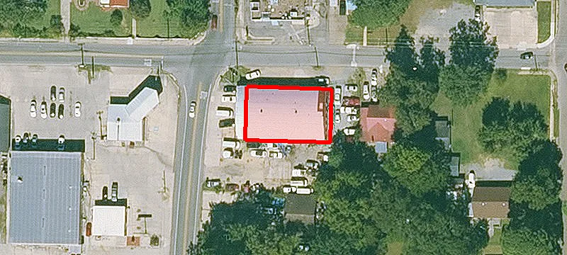 401 Main St