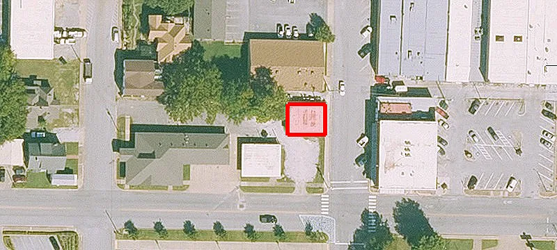 106 Main St
