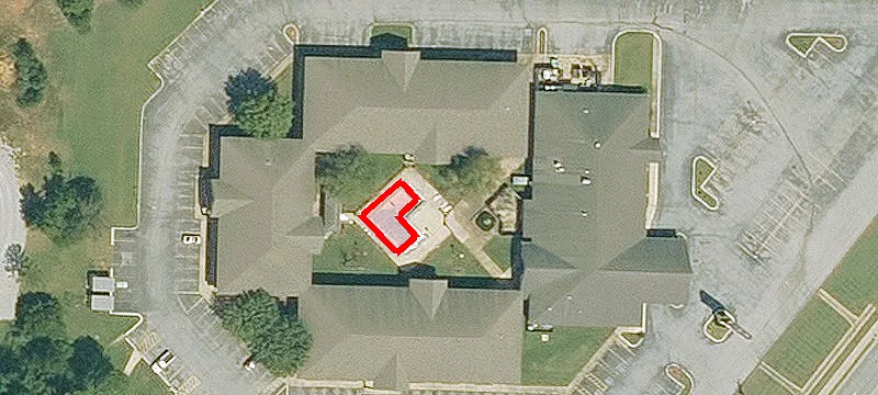 1325 Saint Louis