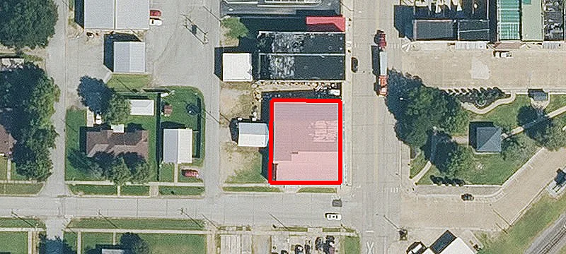 418 Main St
