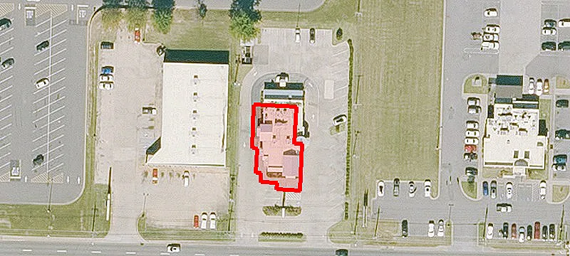 2605 Main St