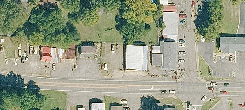 1406 Main St