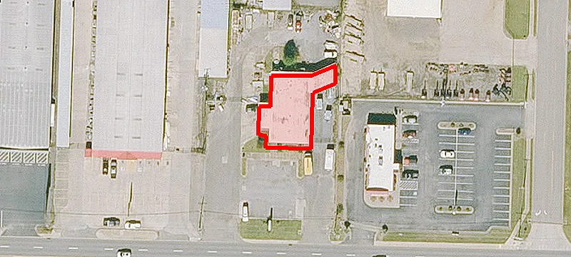 1815 Main St