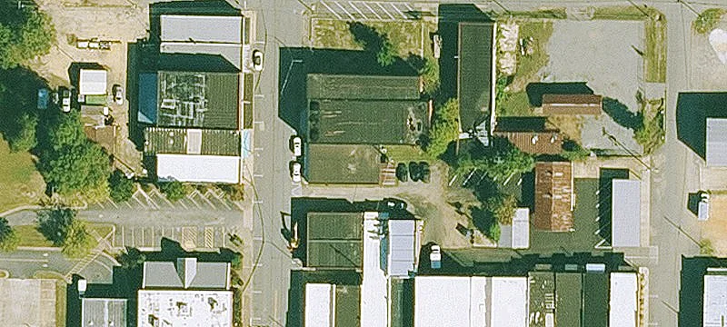106 Oak St