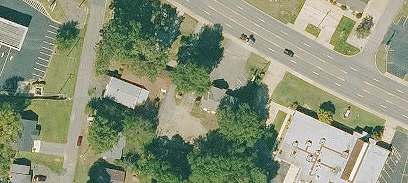2803 Main St