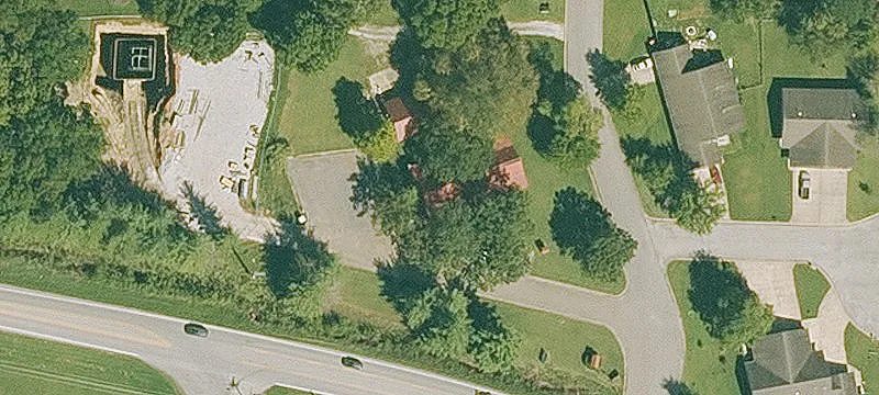 2704 Hollybrooke Dr