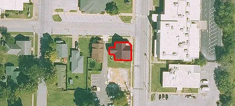 302 Holcomb St
