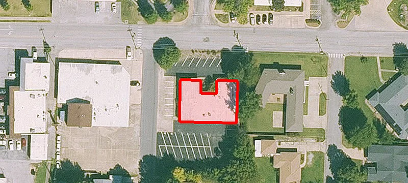 711 Quandt Ave