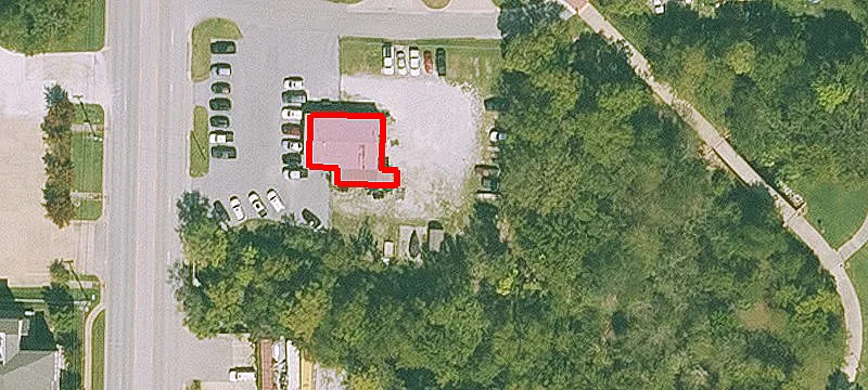 902 School Ave