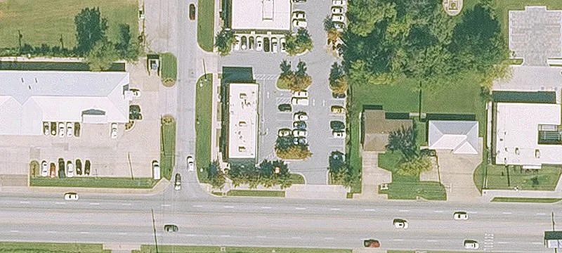 1335 Main St