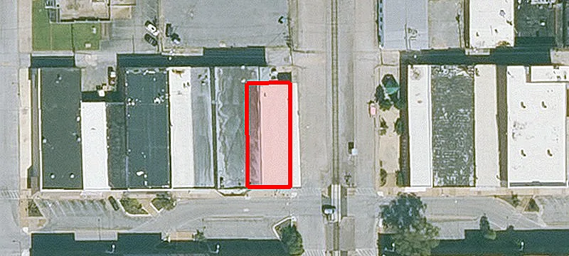 300 Main St