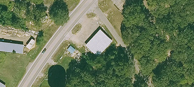 1632 Hwy 52nd W