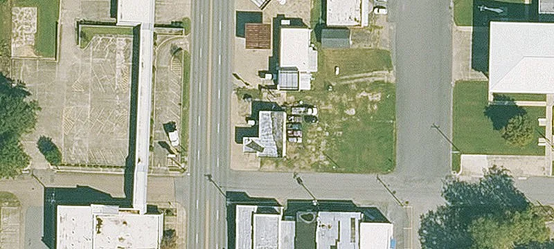 300 Main St